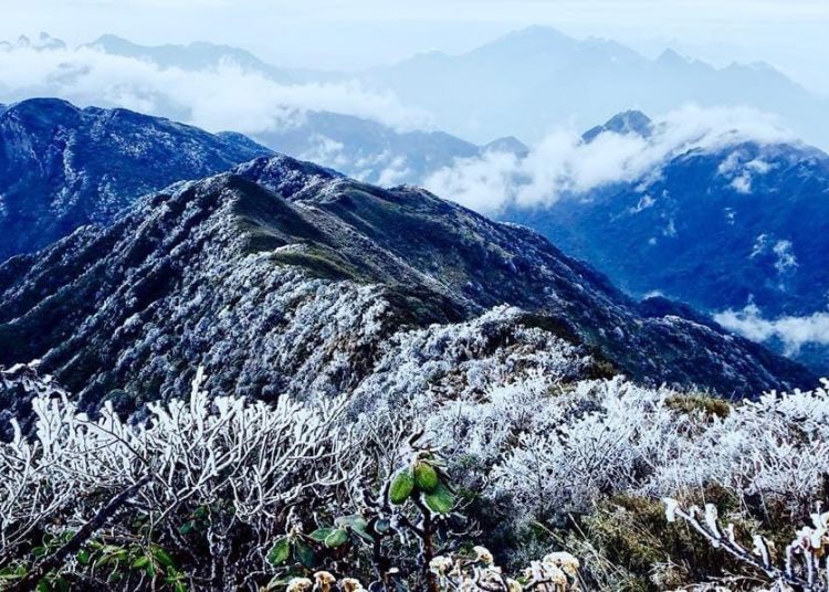 Những đỉnh núi hùng vĩ nhất Tây Bắc Những đỉnh núi hùng vĩ nhất Tây Bắc