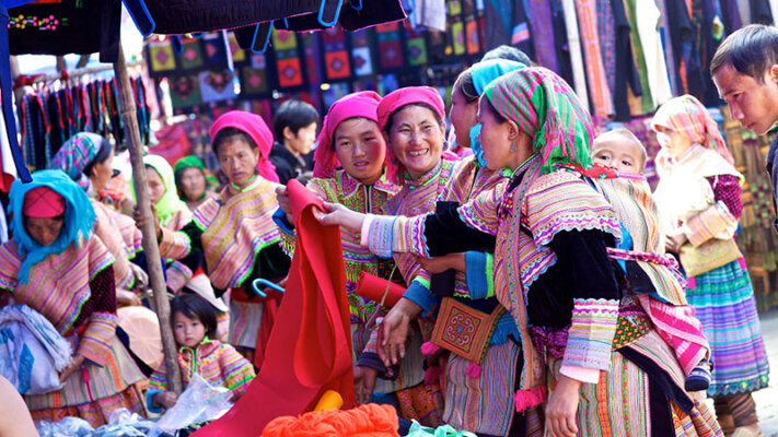 Chợ phiên Bắc Hà - chợ phiên nổi tiếng nhất vùng Tây Bắc