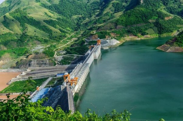 Lòng hồ Thủy điện Sơn La