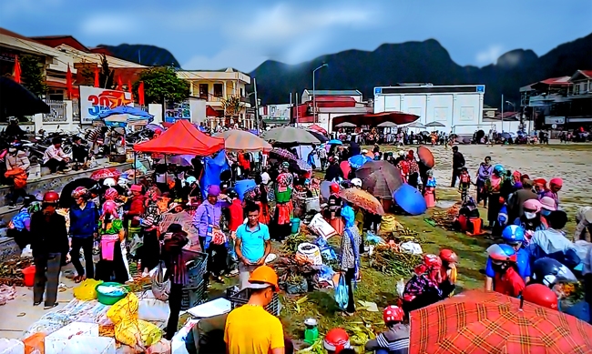 Chợ phiên Sìn Hồ