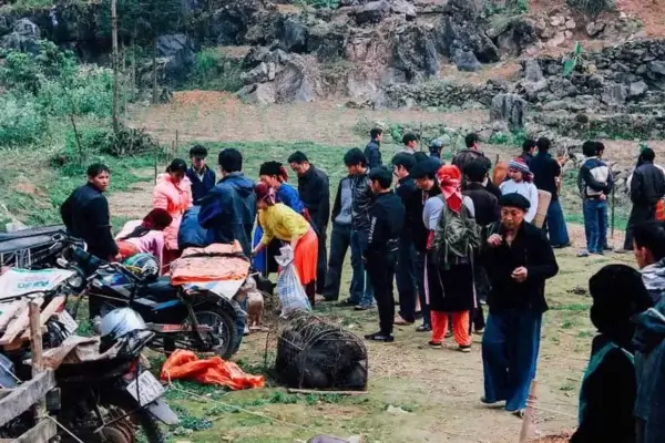 Du lịch Hà Giang tháng 2: Chợ phiên Phố Cáo