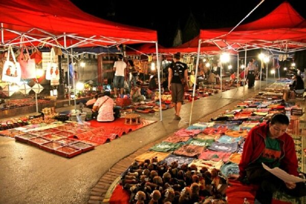 Khám phá chợ đêm Mộc Châu
