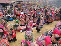 Chợ phiên Lùng Khấu Nhin