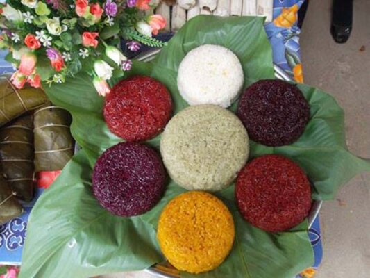 Đặc sản Lào Cai: Xôi bảy màu