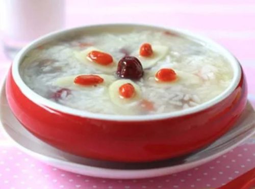 Cách chữa tóc bạc sớm bằng hà thủ ô Cách chữa tóc bạc sớm bằng hà thủ ô