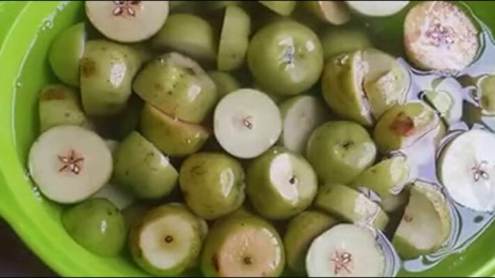 Cách ngâm rượu táo tươi thật đơn giản Cách ngâm rượu táo tươi thật đơn giản
