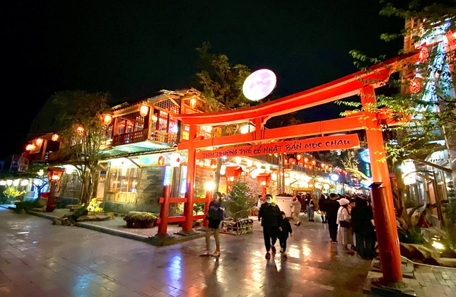 Chợ đêm Mộc Châu - Sự thú vị bất ngờ Chợ đêm Mộc Châu - Sự thú vị bất ngờ