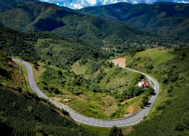 Du lịch Tây Bắc tháng 4: Đèo Pha Đin Du lịch Tây Bắc tháng 4: Đèo Pha Đin