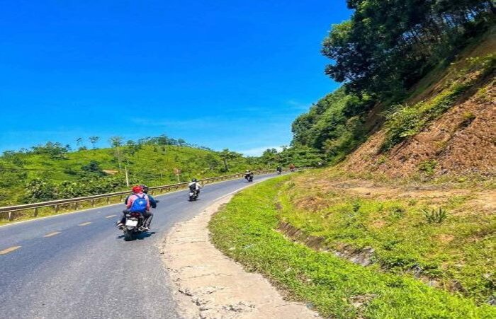 Thác Háng Tề Chơ Thác Háng Tề Chơ