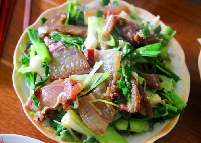 ba chỉ hun khói Tây Bắc làm món gì