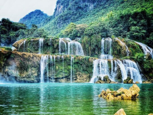 Du lịch Đông Bắc - Vùng đất của những điều kỳ vĩ Du lịch Đông Bắc - Vùng đất của những điều kỳ vĩ