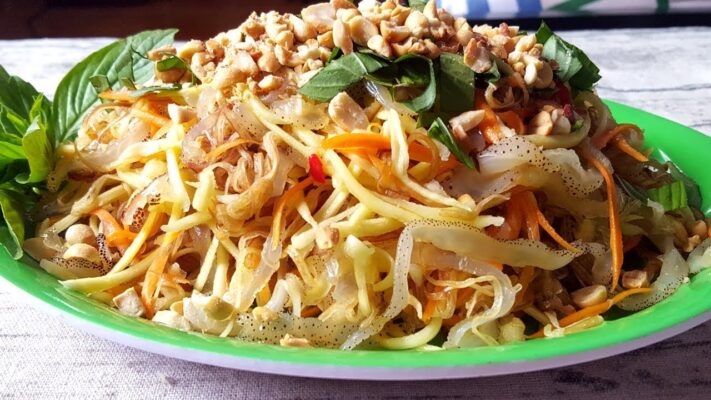 Bật mí cách làm nộm hoa chuối với đu đủ