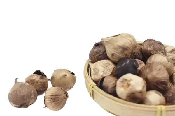 Người không nên ăn tỏi đen