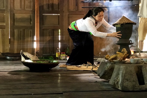 Xôi ngũ sắc, độc đáo ẩm thực Tây Bắc Xôi ngũ sắc, độc đáo ẩm thực Tây Bắc