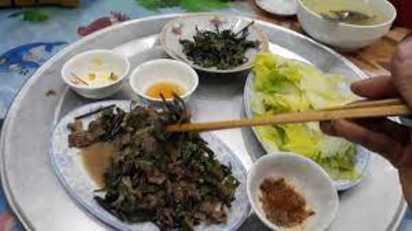 Lá đương quy xào