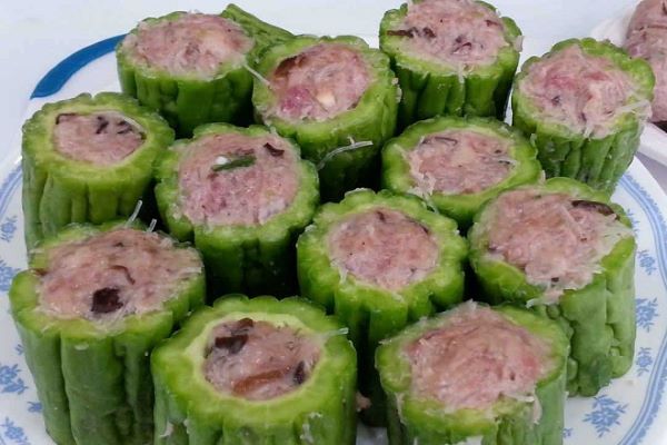 Cách làm mướp đắng nhồi thịt