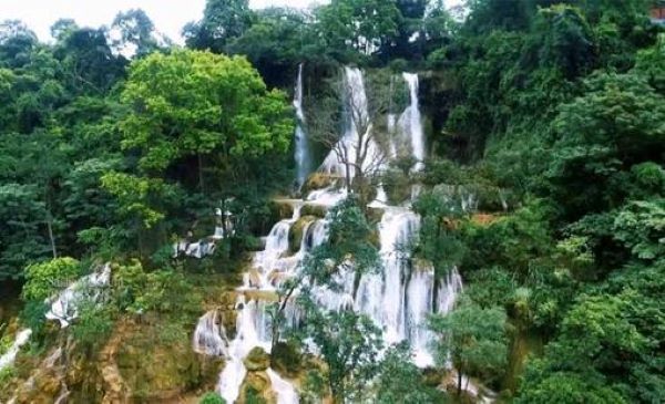 Top 1 thác nước đẹp: Thác nước Tà Xùa - Mộc Châu Top 1 thác nước đẹp: Thác nước Tà Xùa - Mộc Châu