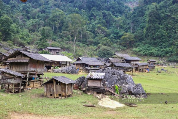Khám phá làng nguyên thủy ở Mộc Châu Khám phá làng nguyên thủy ở Mộc Châu