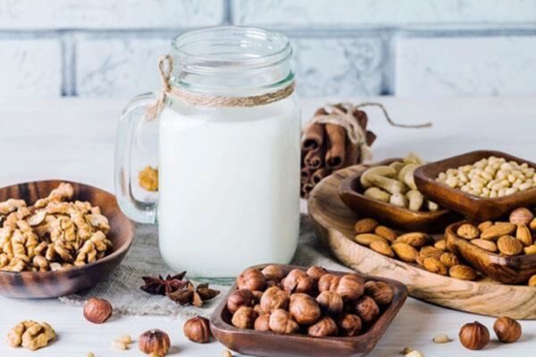 Cách làm sữa hạt mắc ca cực ngon tại nhà