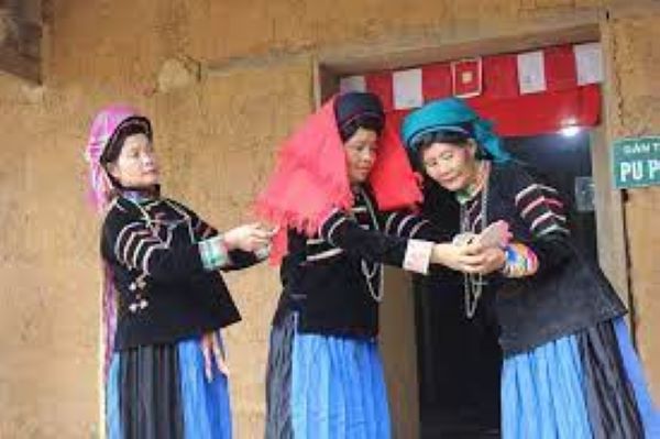 Người Pu Péo