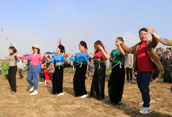 Lễ hội Lùng Tùng của người Thái ở Than Uyên Lai Châu