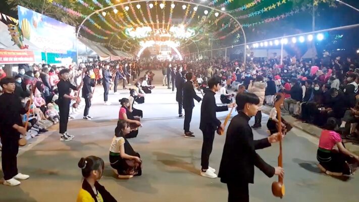 Khám phá Phố đi bộ Than Uyên Lai Châu: Nơi giao lưu văn hóa