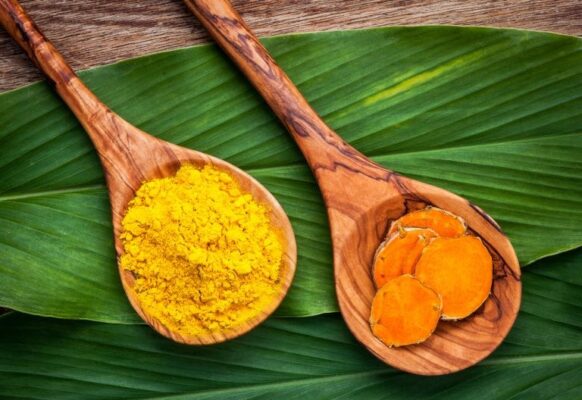 Bỏ túi cách uống tinh bột nghệ để giảm cân