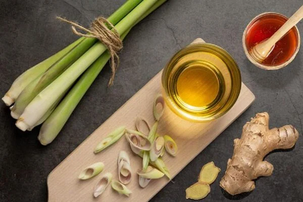 Lí do nên uống nước sả hàng ngày