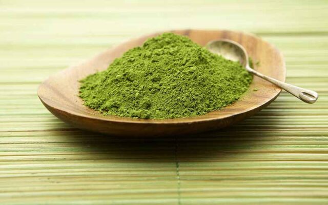 Mách bạn dưỡng da với mặt nạ tinh bột nghệ trà xanh và mật ong