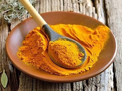 Sử dụng bột nghệ lòng đỏ trứng gà chăm sóc da