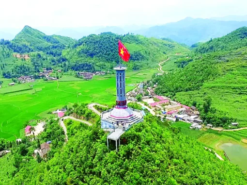 Khám phá Lũng Cú Hà Giang