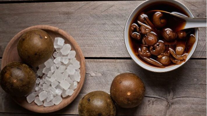 Có nên uống nước quả la hán hàng ngày không