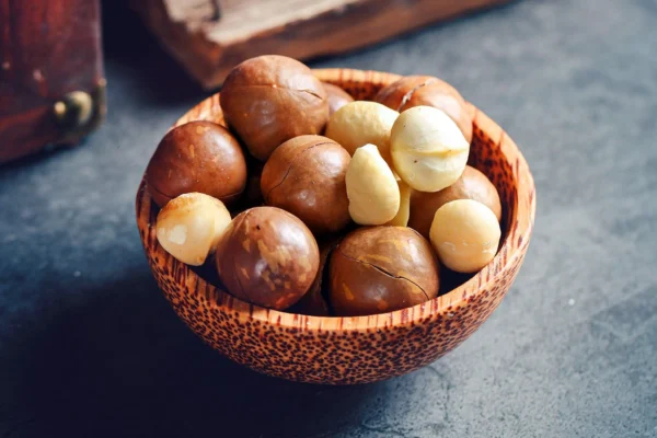 Hạt mắc ca món ăn vặt bổ dưỡng bạn biết chưa