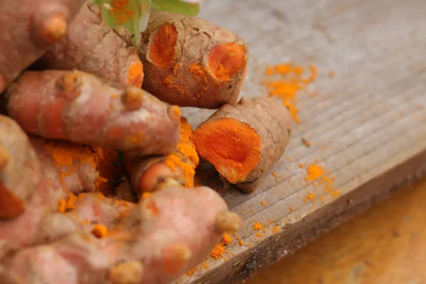 Công dụng của tinh bột nghệ đỏ