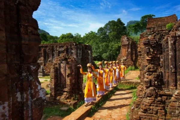 Những địa điểm chụp ảnh đẹp ở Thánh địa Mỹ Sơn Quảng Ngãi