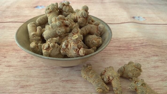 Ung thư phổi có uống được tam thất không