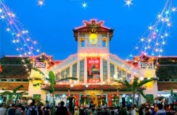 Chợ đêm Tây Đô