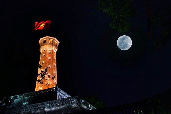 Cột cờ Hà Nội