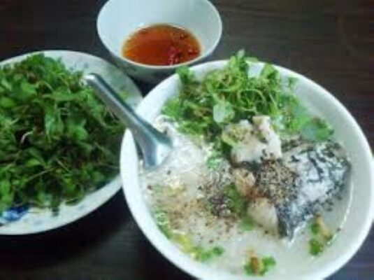 Đặc sản cháo cá lóc rau đắng