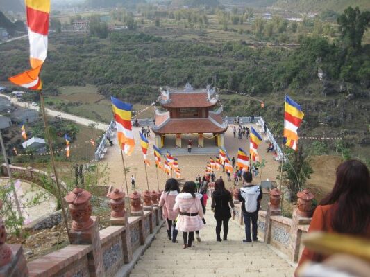 Khám phá chùa Phật Tích