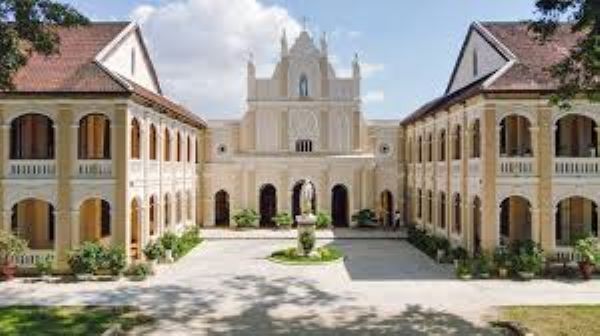 Nhà Thờ Làng Sông Quy Nhơn