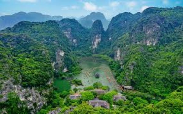 Khám phá quần thể danh thắng Tràng An