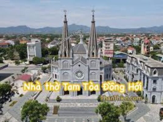 Tháp chuông nhà thờ Tam Tòa