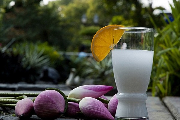 Một số sai lầm khi uống nước sắn dây giải nhiệt