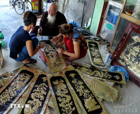 Trải nghiệm các làng nghề đúc đồng ở Việt Nam