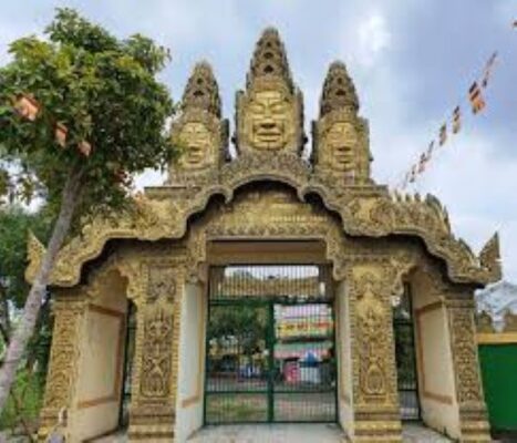 Cổng Chùa Monivongsa Bopharam