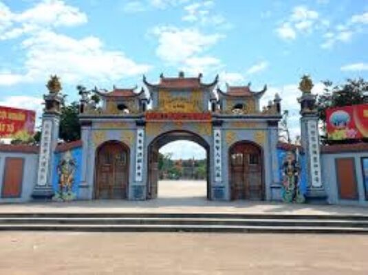 Tham quan đền Lăng ở Hà Nam
