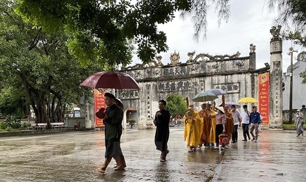 Tham quan đền Kiếp Bạc