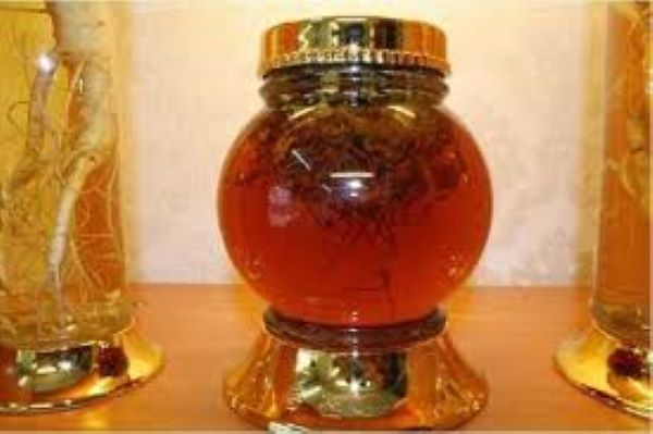 Đông trùng hạ thảo bọ xít ngâm mật ong