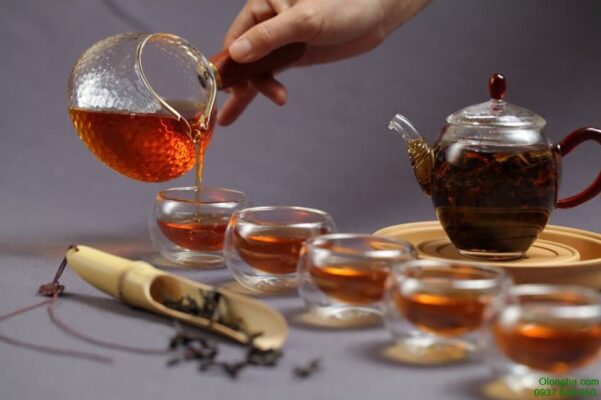 Lưu ý khi sử dụng trà sơn mật hồng sâm